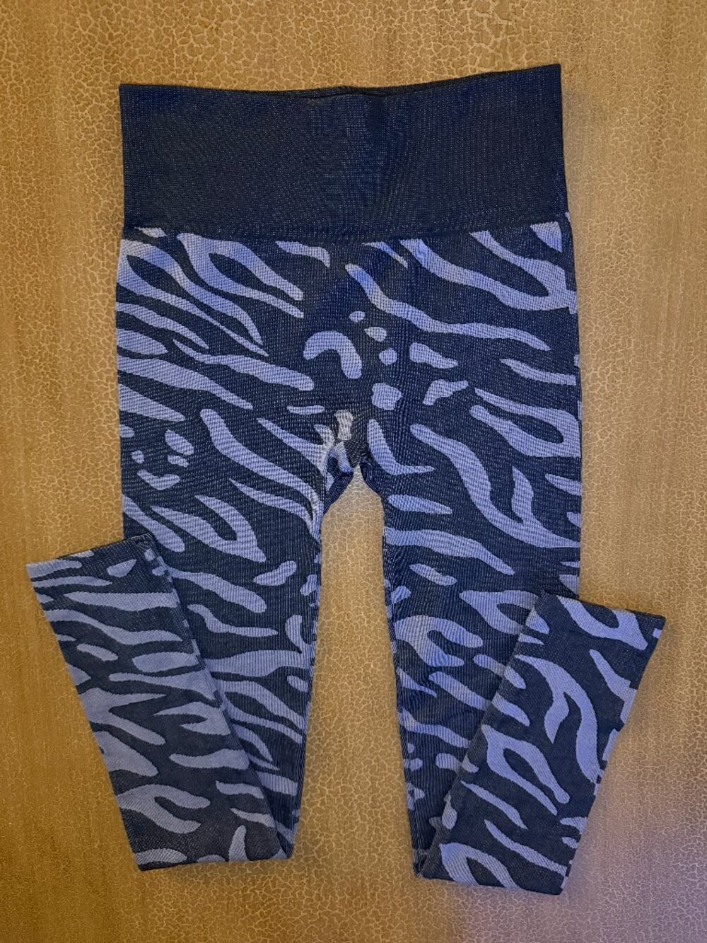 Animal Print Black & Gray Fleece Lined Legging - Zac & Rachel "Missy" Size Sm